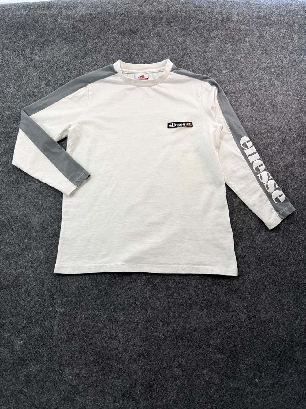 Ellesse Kids Long Sleeve T-Shirt White Grey Taped Sleeve Size 10/11